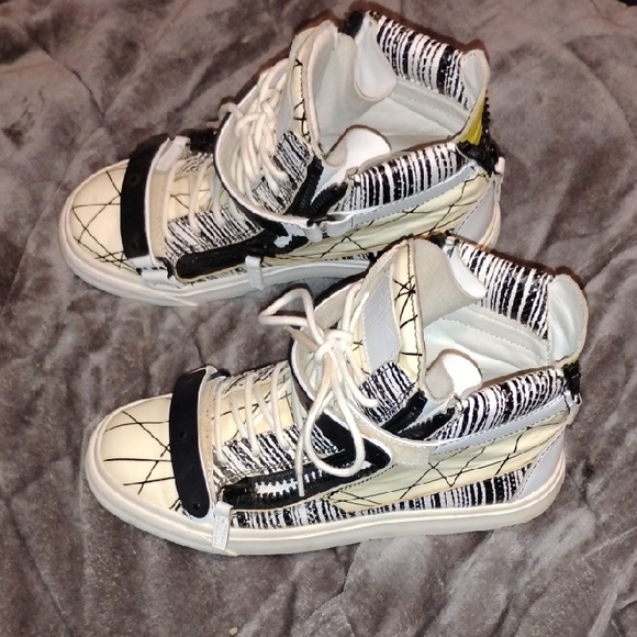 Giuseppe Zanotti Black and White Kids Sneakers